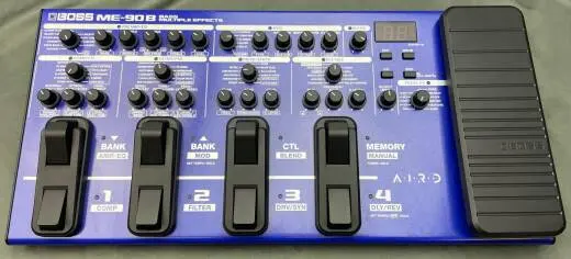BOSS - ME-90B Bass Multi-Effects Processor